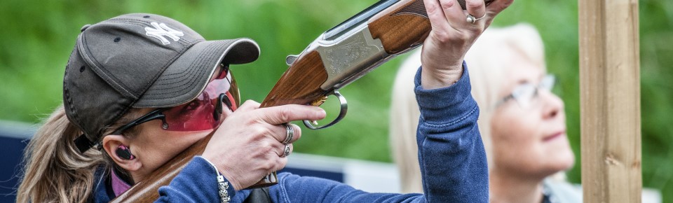 Clay pigeon shooting games free